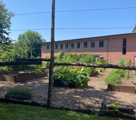 Botelle Elementary School - Norfolk, CT