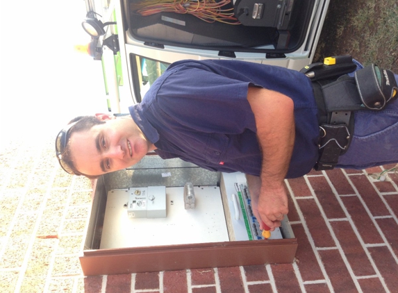 KACE Electrical Solutions - Kearneys Spring, QLD
