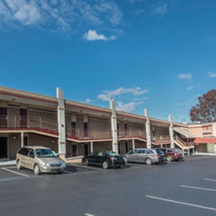 Econo Lodge - Hermitage, PA