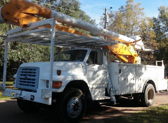 M&Js Bucket Truck and Tree Services - Madison, MS