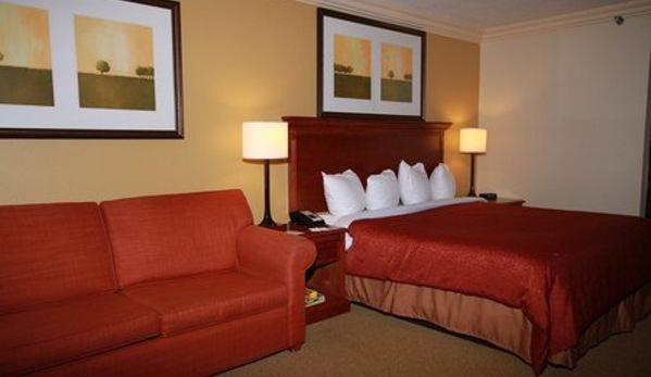 Country Inns & Suites - Nashville, TN