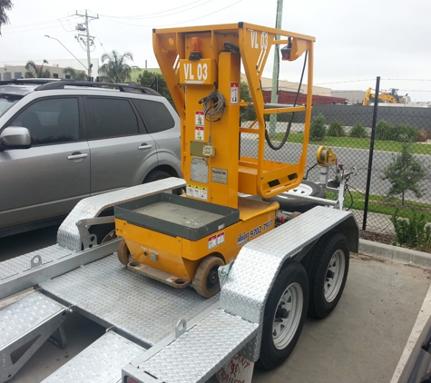 AUSLIFT CRANE & ACCESS PTY LTD - Dandenong South, VIC