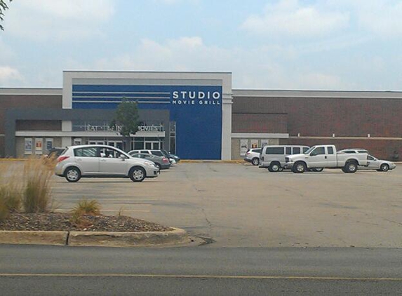 Studio Movie Grill - Wheaton, IL