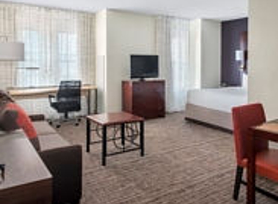 Residence Inn by Marriott Alexandria Old Town South at Carlyle - Alexandria, VA