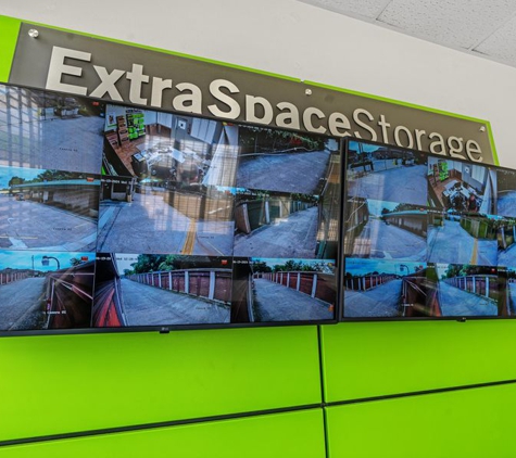 Extra Space Storage - Dallas, TX