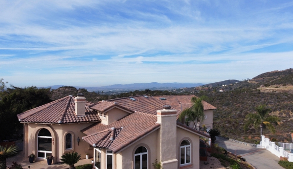 Santa Fe Roofing & Rain Gutters - Vista, CA