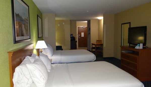 Holiday Inn Express & Suites Salisbury - Delmar - Delmar, MD