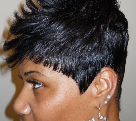 Dee Dee Master Stylist inside Salon Illusions- Lancaster TX - Lancaster, TX