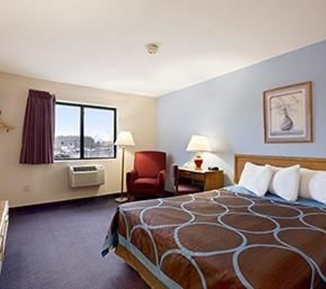 Super 8 by Wyndham Cromwell/Middletown - Cromwell, CT