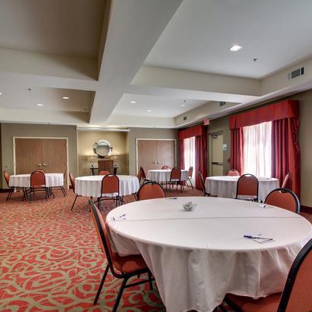 Holiday Inn Express & Suites Winona North - Winona, MS