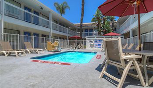 Motel 6 - Santa Ana, CA