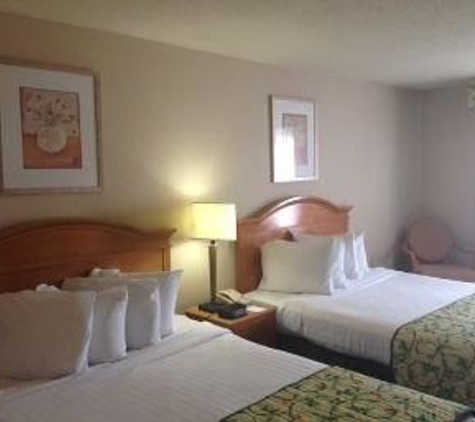 Baymont Inn & Suites - Kalamazoo, MI