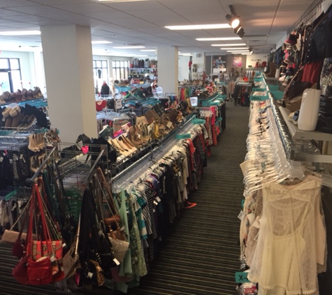 Plato's Closet - East Amherst, NY - East Amherst, NY