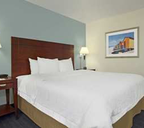 Hampton Inn Cocoa Beach/Cape Canaveral - Cocoa Beach, FL