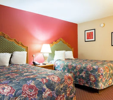 Economy Inn & suites - Henderson, KY