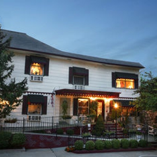 Woodstock Inn Bed and Breakfast - Independence, MO