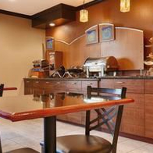 Best Western PLUS Twin View Inn & Suites - Redding, CA