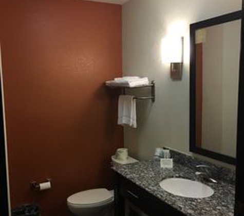 Sleep Inn & Suites - Hennessey, OK