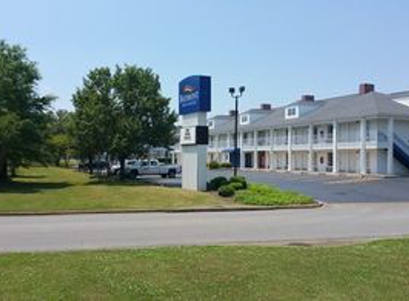 Baymont Inn & Suites - Florence, AL