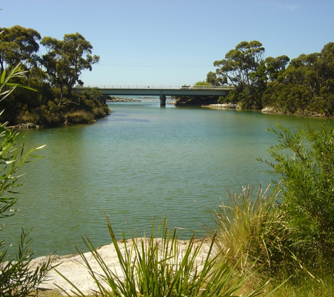 Crayfish Creek Caravan Park and Holiday Cabins - Crayfish Creek, TAS
