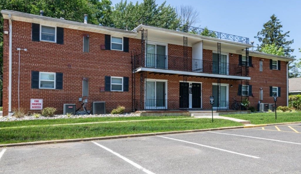 Post & Coach Apartment Homes - Freehold, NJ