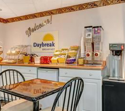 Days Inn by Wyndham Ridgefield - Ridgefield, CT