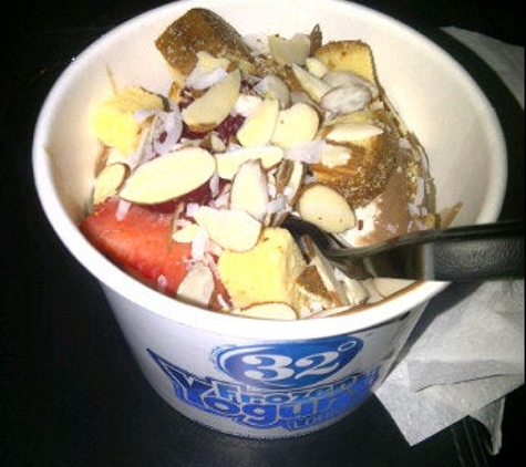 20 Degrees Frozen Yogurt Lounge - Cookeville, TN