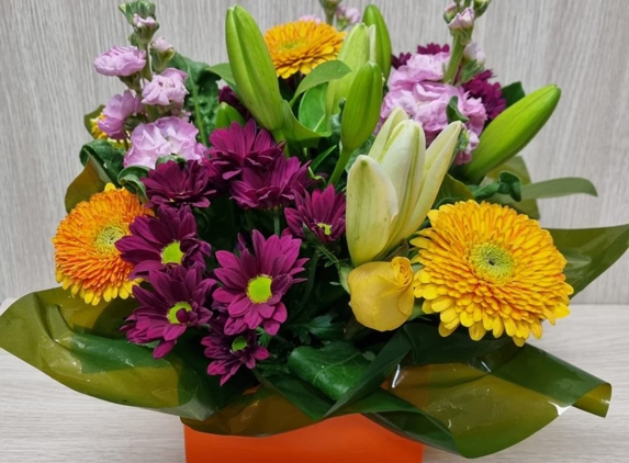 Salamander Village Florist - Salamander Bay, NSW