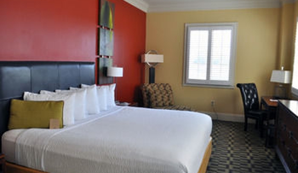 Carriage House Hotel - Lafayette, LA