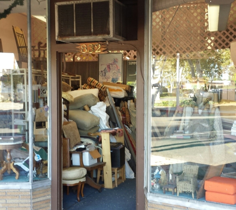 Oscar's Upholstery Studio - Arcadia, CA. Front entrance