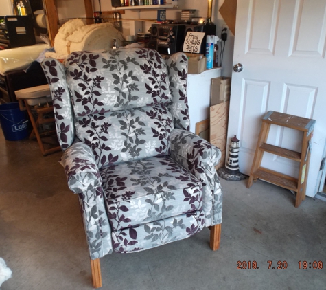 Hampton's Custom Design Upholstery - Creswell, OR