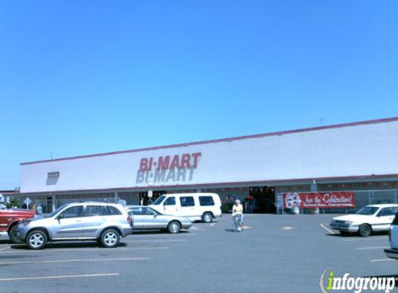 Bi-Mart - Woodburn, OR