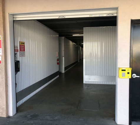 Mayfair Self Storage - Fresno, CA