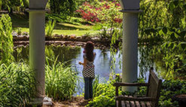 Willows Orchard Mansion - Central Point, OR