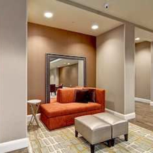 Hampton Inn & Suites Cincinnati-Downtown - Cincinnati, OH