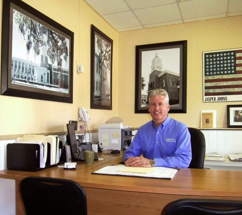 Bob Barry Bail Bonds - Daytona Beach, FL. Robert Haney ,A
highly respected & most experienced bail bondsman