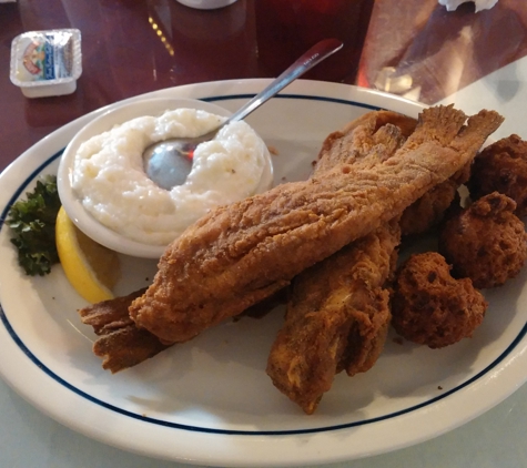 Love's Seafood - Savannah, GA