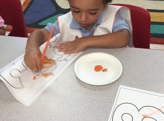 Kids Steps Academy Inc - Miami, FL. Learning the number 3