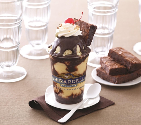 Ghirardelli Chocolate Outlet & Ice Cream Shop - Simpsonville, KY