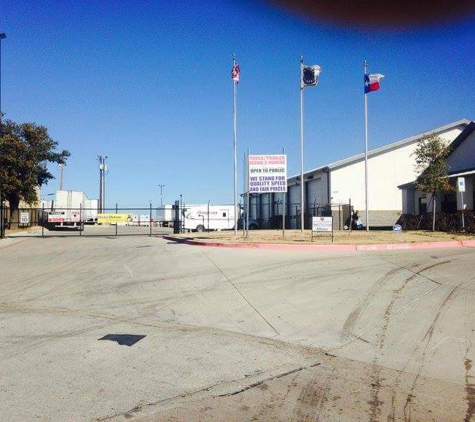 Arlington Truck/Trailer Parking & Repair - Arlington, TX