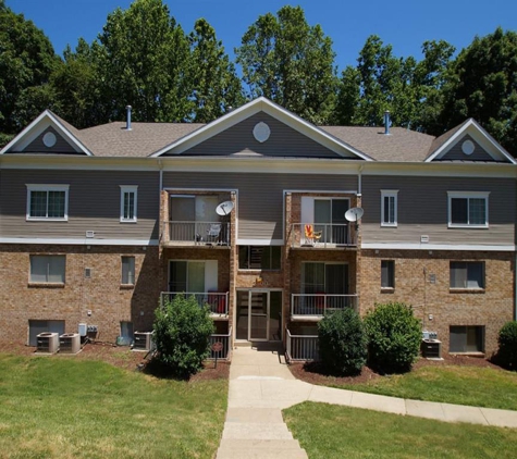 Briarwood Apartments - Dumfries, VA