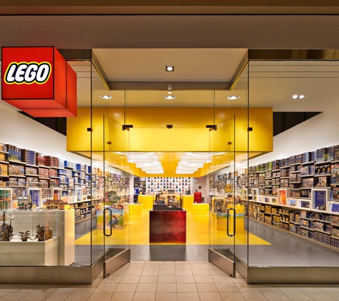 The LEGO® Store Ala Moana Center - Honolulu, HI