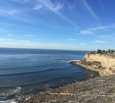 Lunada Bay Apartments - Palos Verdes Estates, CA