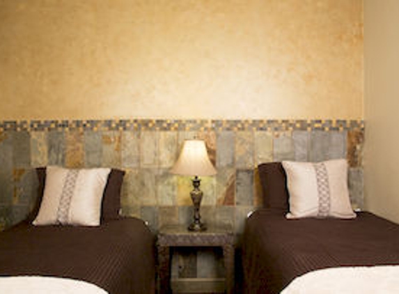 Luxx Hotel & Casita Suites - Santa Fe, NM