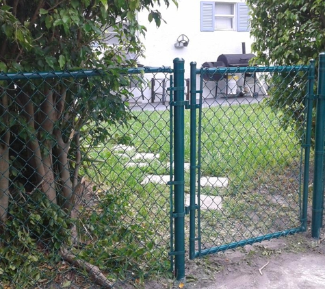 Quintessential Fence Contractors - Hollywood, FL