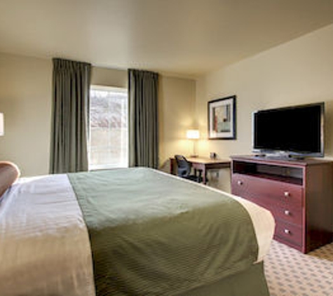 Cobblestone Hotel & Suites - Salem - Salem, IN