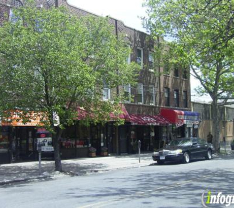 Mad Donkey Beer Bar & Grill - Astoria, NY