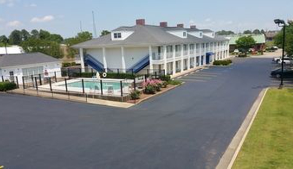 Baymont Inn & Suites - Florence, AL