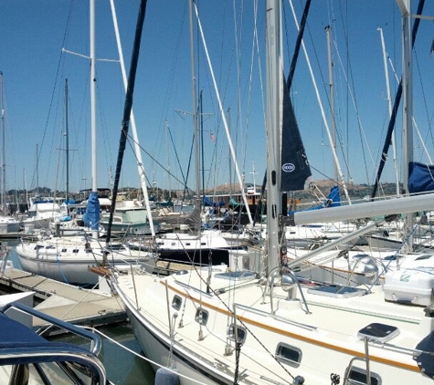 Modern Sailing School & Club - Sausalito, CA