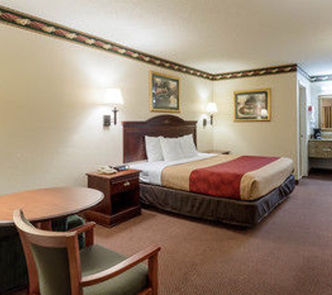 Econo Lodge - Grenada, MS